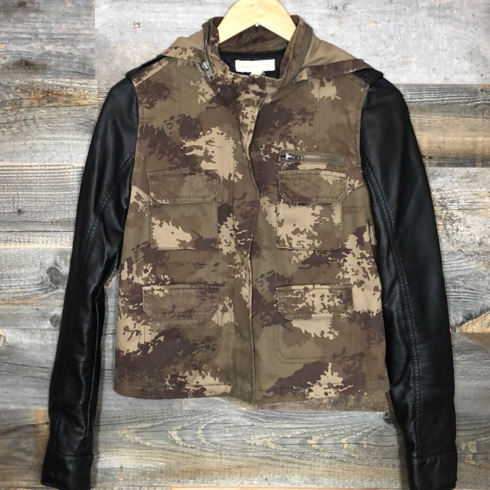 Staring at Stars | Camo & Faux Leather Jacket | XS